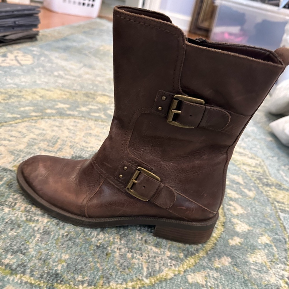 Brown Sz 7.5 Enzo Angiolini Boot. Great Condition.